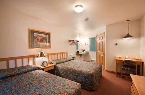 Seward Hotel | Harborview Inn