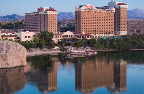 Laughlin Resort | Harrah’s Laughlin Beach Resort & Casino - A Caesars Rewards Destination