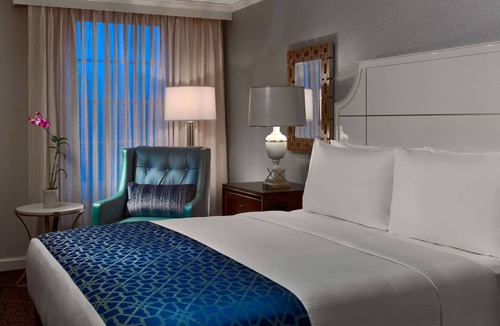 French Quarter Hotel | Have a Relaxing Stay! Pet-friendly Property w/Pool, Evening Entertainment!
