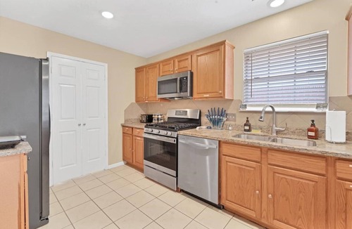 Friendswood House | 🔥Heated pool🔥Spa,King bed🤎friendswood🚀🤎NASA