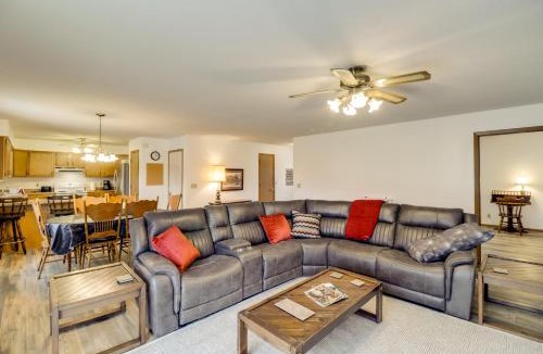 Henderson House | Henderson Home w/Patio: 1 Mi to Norfork Lake