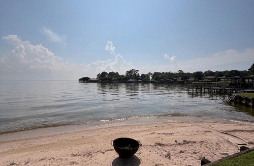 Onalaska Apartment | Heron Harbor 3-BR, 2-full bath lake-front condo