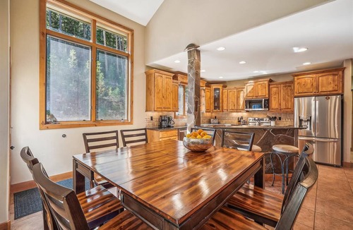 Breckenridge Heights House | High Point Lodge: Private Home, Cozy Patio Area & Hot Tub!