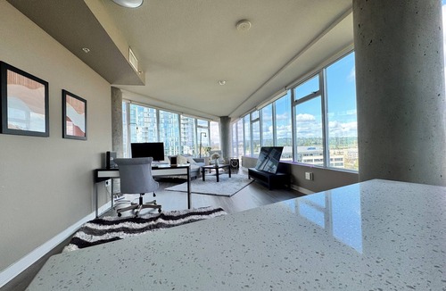 Northwest Bellevue Apartment | high rise - 1BR Experience: Modern,LivingPool+Gym