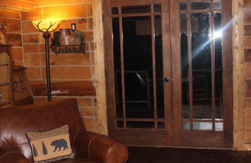 Florissant Cabin | Historic Mountain Retreat Backs To National Forest....