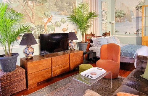 Algiers Point House | Historic NOLA w/ King AND Queen Bed 5 min from French Quarter!