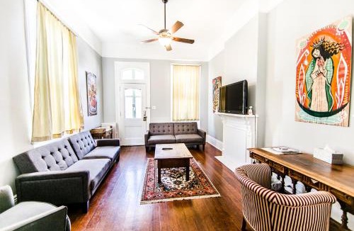 New Orleans House | Historic Treme Creole Cottage Historic Getaways W Pool