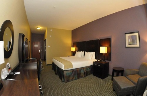 Zachary Hotel | Holiday Inn Express Baton Rouge North by IHG