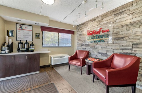 Bowmansville Hotel | HomeTowne Studios by Red Roof Buffalo - Niagara Airport