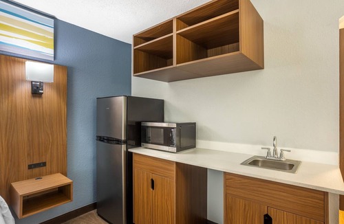 Witmer Hotel | HomeTowne Studios by Red Roof Lancaster