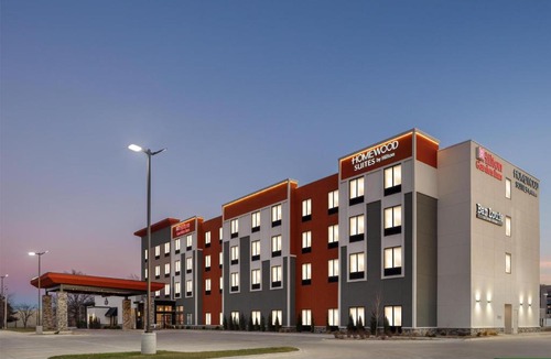 Wichita Hotel | Homewood Suites By Hilton Wichita Airport