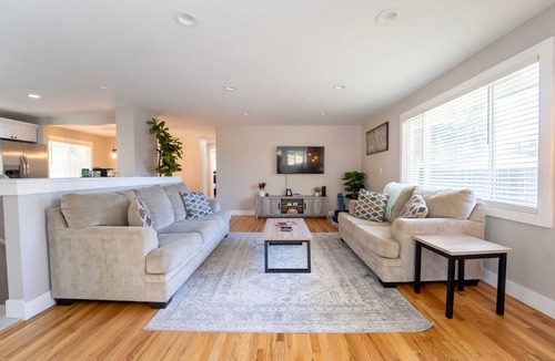 Lamar Heights Area House | Hot Tub and Pool Table in Large Arvada Home!