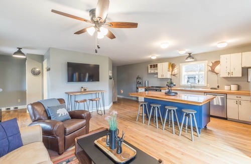 Creede House | Hot Tub | Unparallel Views | Dogs Welcome | Walk to Downtown Creede