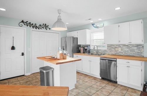 Myrtle Grove House | House Heron: Family Oasis & Pro Workspace