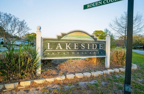 Myrtle Grove House | House Heron: Family Oasis & Pro Workspace