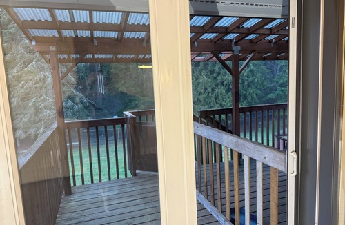 North Creek House | House on 5 Acres with Farm Animals in Bothell close to Seattle Bellevue Kirkland