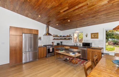 Saugatuck Villa | How you Dune on kzoo river by oval beach by Ferry!