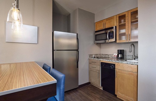 Lake Hills Hotel | Hyatt House Seattle/Bellevue