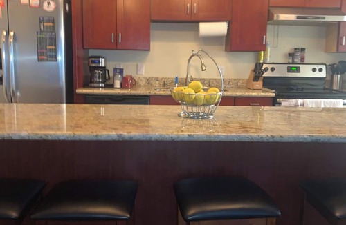 White Center House | I KEEP SNACKS great deal now!