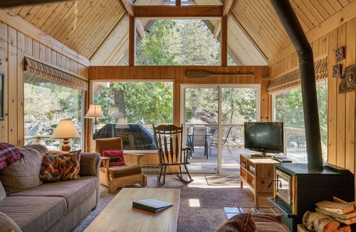 Leavenworth Cabin | Icicle Riverhaus-Cozy Riverfront Cabin Leavenworth
