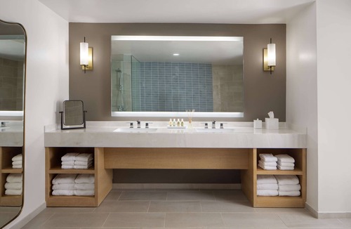 Lihue Hotel | Iconic Resort Stay Near Lihue's Breathtaking Trails | Outdoor Pool