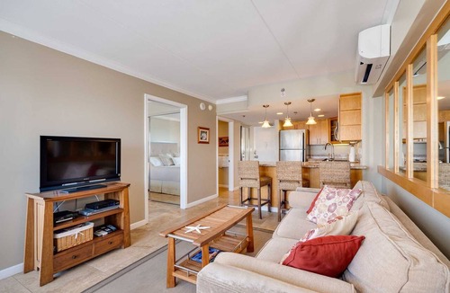 Waikiki Condo | Ilikai 1639 Ocean/Sunset/Marina Views - King Bed - Steps to Lagoon and Beach