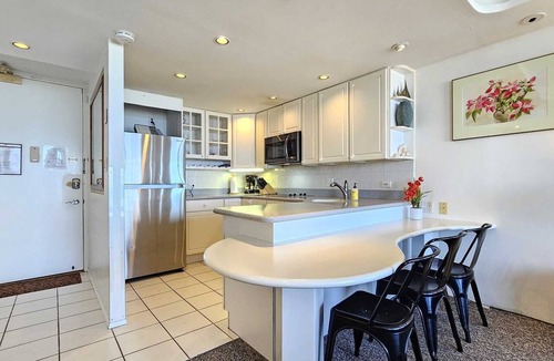 Waikiki Condo | Ilikai Marina 1192 Ocean/Sunset Views King Bed, Sofa Bed