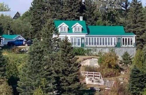 Port-au-Persil Ski Chalet | Incredible View | Le Ballet des Baleines