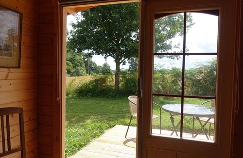 Saint-Mars-d'Egrenne Ski Chalet | Intimate, sunny châlet for 2 people in southern Normandy
