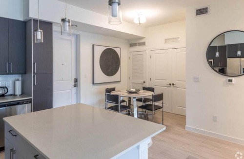 Greenacres Apartment | Iris at Aviara Green Modern Apartment and Pool