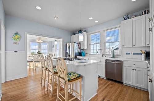 North Topsail Beach House | Island Drive 4204 - 4BR 4.5BA Oceanfront House on North Topsail Beach