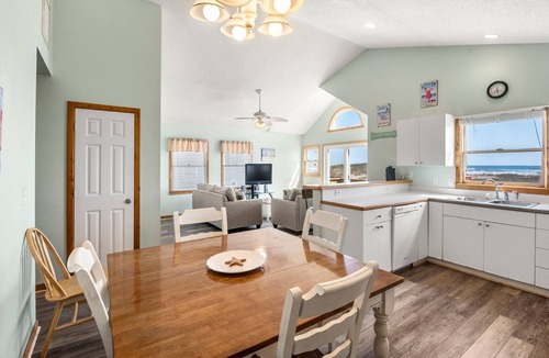 Rodanthe House | Islander: Oceanfront | Hot Tub | Dog-Friendly