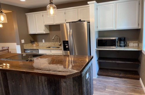 Onamia House | Izatys 327: Freshly Remodeled, Peaceful End Unit, Three Bedrooms and Lake View