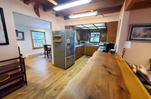 North Douglas Cabin | Juneau Cabin near Eaglecrest & Trails
