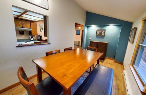 North Douglas House | Juneau Cabin near Eaglecrest & Trails