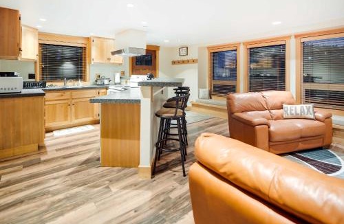 Ketchikan Apartment | Ketchikan Apt - Walk to Refuge Cove Beach!
