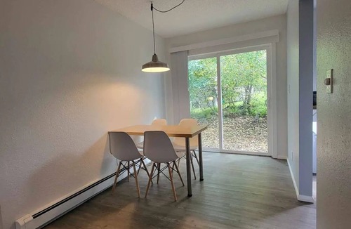 Spenard Apartment | Klamath house by the lake