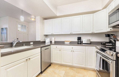 Ko Olina House | Ko Olina Kai Getaway Gated Condo Near Beach w/Pool & Parking