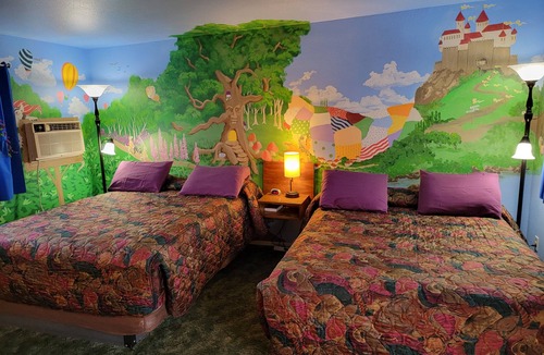 Odessa Hotel | La Collage Inn