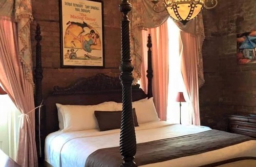 French Quarter House | Lafitte Hotel & Bar