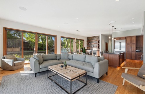 Bigfork House | Lake House, less than a Mile from Downtown Bigfork!