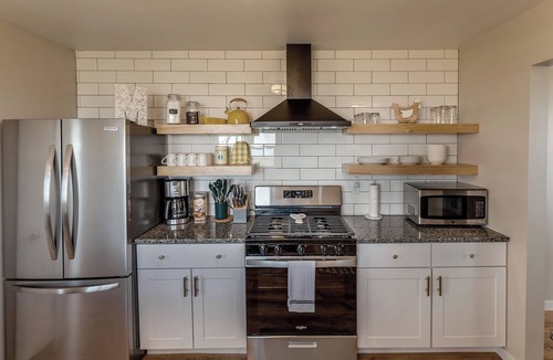 Garrison House | Lake Life HQ on Mille Lacs Dock Access, Bunk Room + Ping Pong Sleeps 10