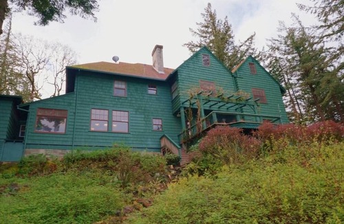Hood River Apartment | Lakecliff Estate | Wedding Party Stays