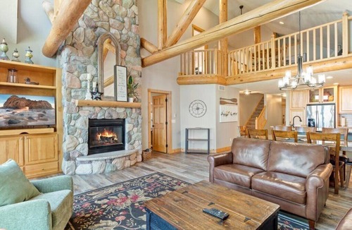 Nisswa House | Lakefront Townhome | 6BR | Man Cave + Lake Views