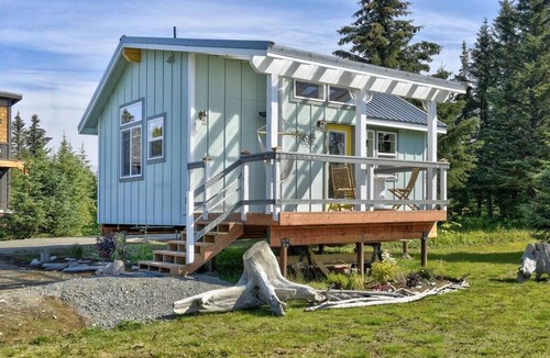 Anchor Point House | Lakeview Cottage-Fireweeds Meadow Vacation Rental