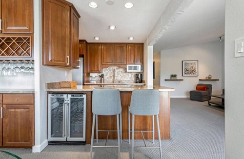 Dillon Condo | Lakeview | Walkable Hot Tub Close to Resorts!