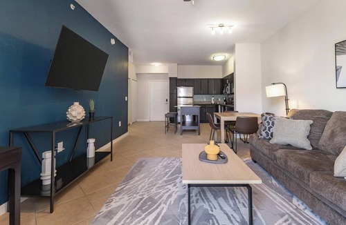 Miramar Apartment | Landing | Amazing 1BD, Clubhouse, Gym