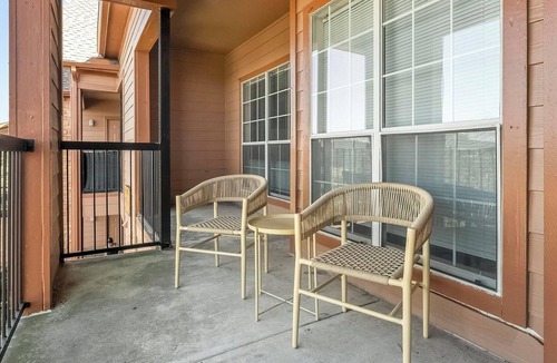 Southbelt/Ellington Apartment | Landing | Amazing 2BD, Gym, Clubhouse