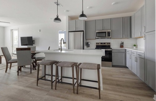 Broomfield Apartment | Landing | Amazing 2BD, Yoga Studio, Clubhouse