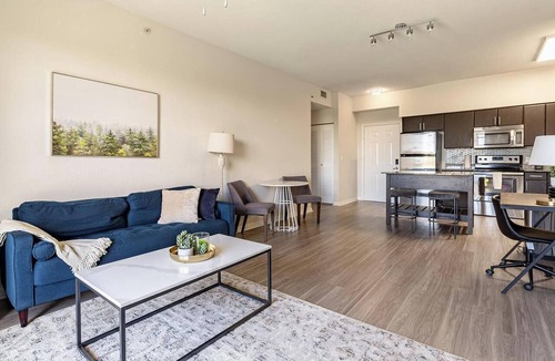 Miramar Apartment | Landing | Chic 2BD, Gym, Clubhouse